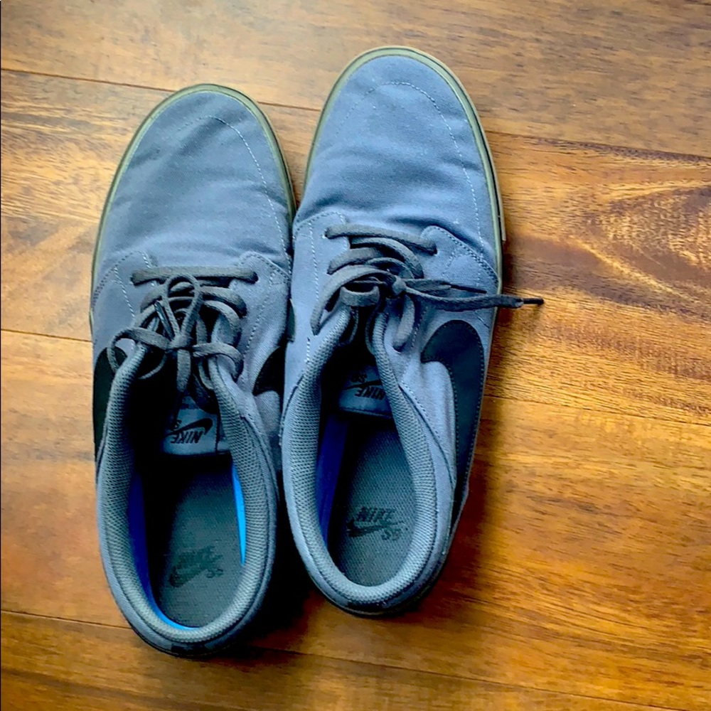 Nike SB Portmore II Dark Grey & Gum Canvas Shoes